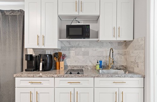 Estrella Apartment | 3.8 Miles From Downtown Phoenix #C