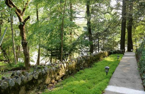 Hopatcong House | 3 Acre Lake Paradise Swimming Pool & Jacuzzi HotTub!