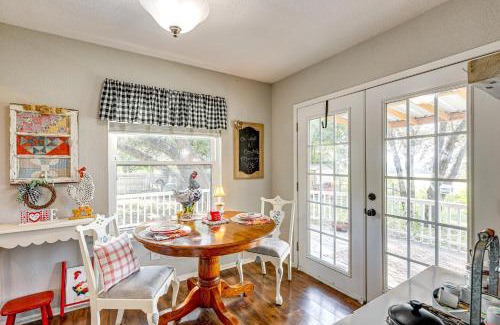 Valley Mills House | 3-Acre Yard and Cowboy Pool Modern Texas Farmhouse