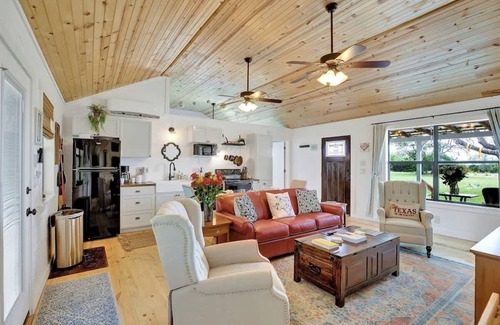 Grapetown House | 3 Acres of Luxury and Views in Fred Wine Country!