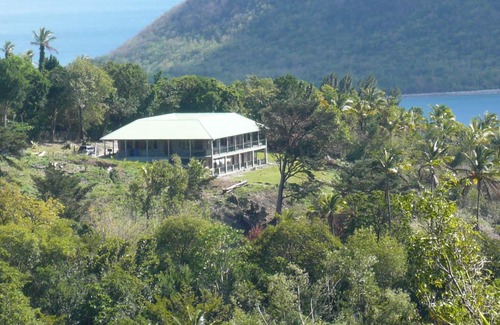 Tanetane House | 3 acres of tropical gardens, views of the Caribbean sea