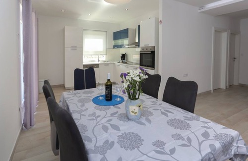 Kastel Stafilic Cabin | 3 apartment house with pool