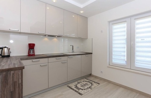 Kastel Stafilic Cabin | 3 apartment house with pool