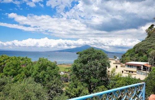 Vico Equense Villa | 3 Apartments with panoramic terrace or furnished garden - 50 mt. sea