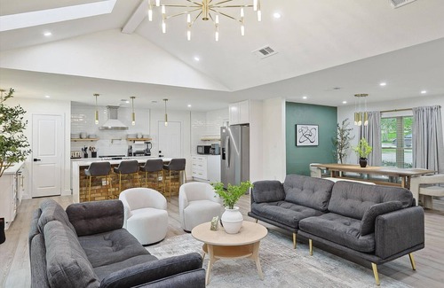 Irving House | 3-BD Backyard Oasis w Pool, Patio, Firepit