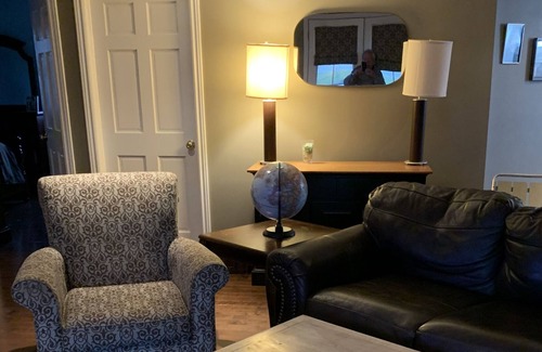 Inverness House | 3 Bdr. 1 level lovely executive style. 3 queen beds