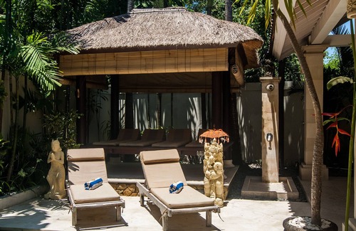 Singakerta Villa | 3 BDR lux villa in the heart of Seminyak (gated complex)