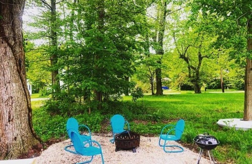 Geneva-on-the-Lake House | 3 BDRM Bungalow Sleeps 6 In The Heart of GOTL