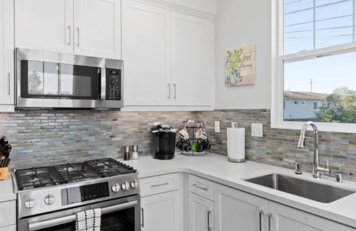 Carlsbad Village Condo | 3 bdrm condo in Carlsbad Village-two blocks from beach & village!