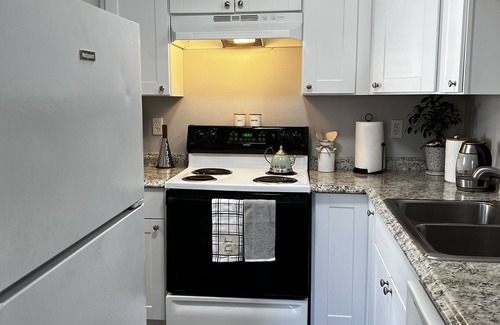Grand Junction Condo | 3 BdRm Condo - NEW Therapy SPA