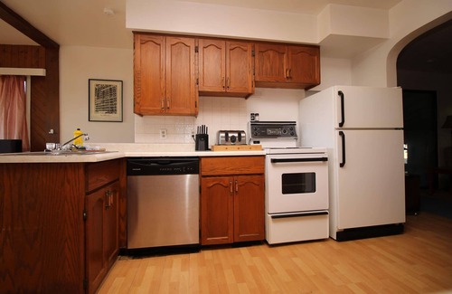 Southampton House | 3 bdrm country cottage - Main house - Rosewood cottages