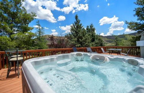 Sedona House | 3 bdrm Sedona home next to trails with Hot Tub