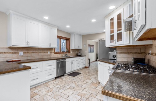 Watkins Glen House | 3 Bdrm Spacious Home w Game Room. Just minutes from WGI & Wine Trail.