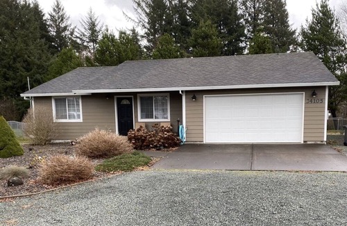 Nehalem House | 3 bdrm Tovar house: Nehalem Bay, close to Manzanita quiet neighborhood