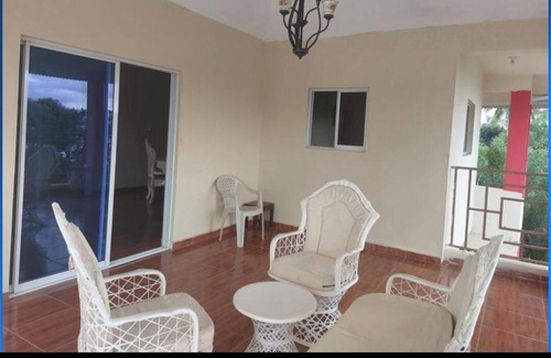 Santiago de los Caballeros Apartment | 3-bedroom apartment in fantastic Santiago de los Caballeros with WiFi, AC