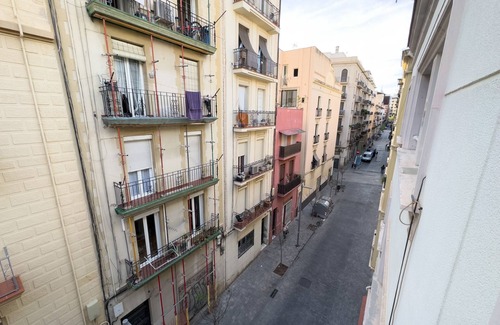 Sants Apartment | 3-bedroom apartment near Sants train station
