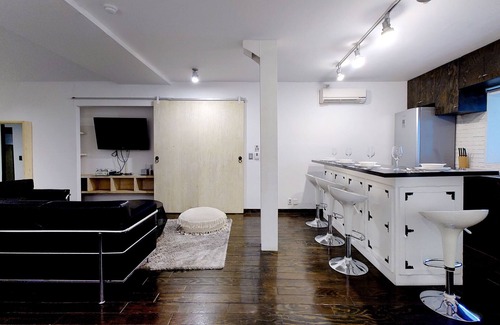 Jongno Apartment | 3 Bedroom 3 Bathroom SUITE 160SQM