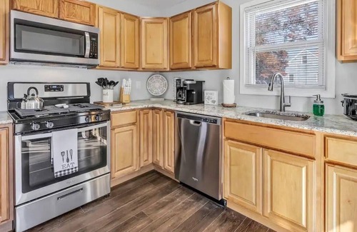 Stratford House | 3 Bed/1.5 Bath Townhome with Fully-Fenced Yard: picnic table, firepit, grill...