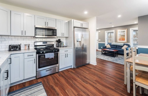Jefferson House | 3 Bed/1.5 Bath Townhome