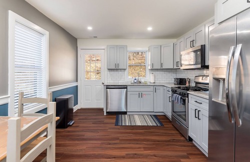 Jefferson House | 3 Bed/1.5 Bath Townhome