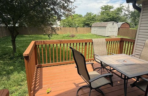 Clarksville House | 3 bed 2.5 bath Family friendly Pet friendly HOME 2 car garage fenced in backyard