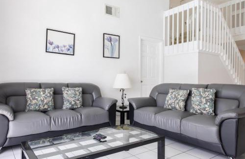 Quail Ridge Villa | 3 Bed 2.5 Bath Villa with Lakeside Pool