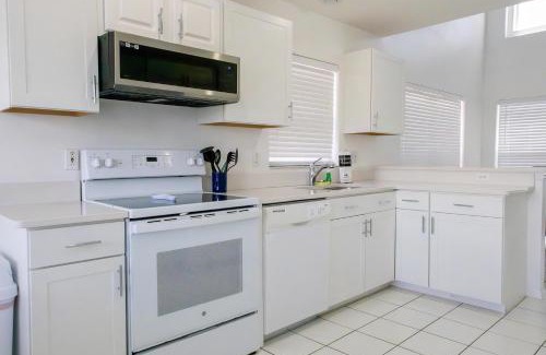 Quail Ridge Villa | 3 Bed 2.5 Bath Villa with Lakeside Pool
