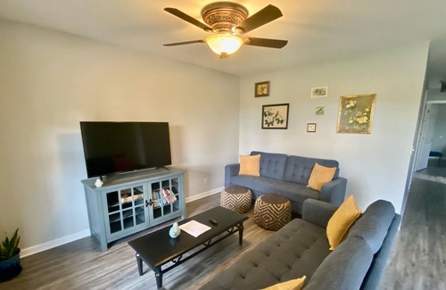 Fort Payne Cottage | 3 bed 2 bath cottage near Little River