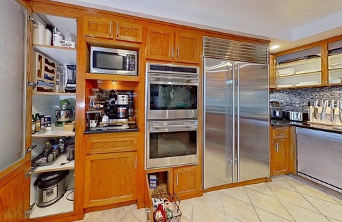 Harbor Gateway North House | 3 Bed/2 Bath-Dogs OK-Pool-15 min to Hermosa Beach & DTLA.