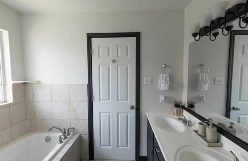 Ocean Springs House | 3 Bed/2 Bath Home Ocean Springs!