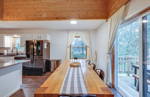 Greentown House | 3 BED/2 BATH HOME WITH BOAT SLIP - STEPS TO LAKE WALLENPAUPACK