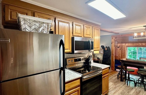 Conway House | 3 bed 2 bath house in Conway. Minutes to Conway center and outlets. Super cozy.
