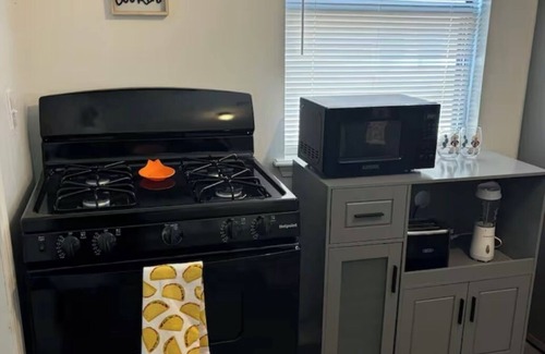 Stillwater House | 3 bed, 2 bath house, with off street parking within walking distance to OSU!