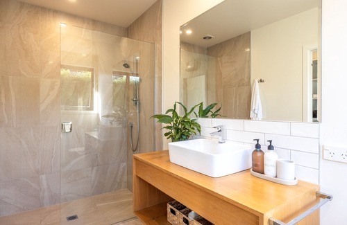 Jacks Point House | 3 Bed 2 bath Interior designed home with spa