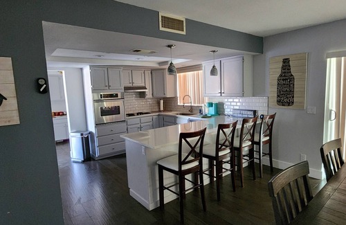 Lake Havasu City House | 3 Bed/2 Bath Lake Havasu home with boat/trailer parking. Close to all!