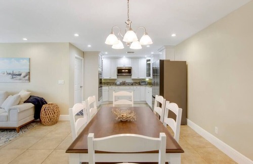 North Palm Beach House | 3 Bed, 2 Bath - North Palm Beach!