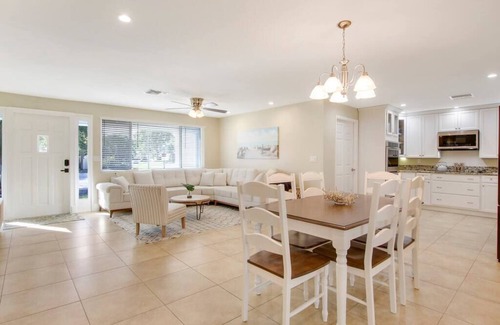 North Palm Beach House | 3 Bed, 2 Bath - North Palm Beach!