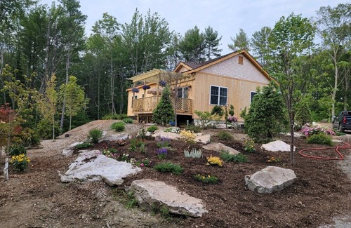 Boothbay House | 3 BED-2 BATH-NEW HOME-Boothbay Center. Beautifully landscaped property.