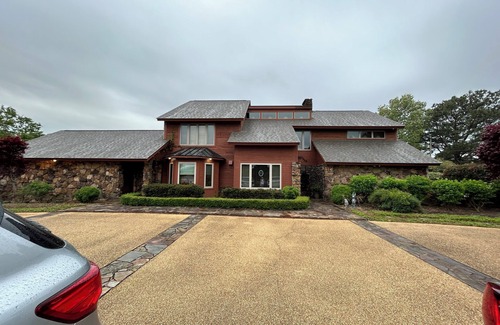 New Albany House | 3 bed 2 baths upstairs in home with heated indoor/outdoor pools New Albany