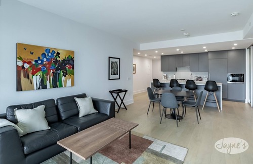 Midtown Toronto Condo | 3 bed 3 bath Condo, Central Toronto