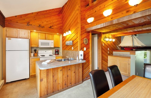 Cedar Condo | 3 bed 3 bath, Outside heated pool, Close to Dunes