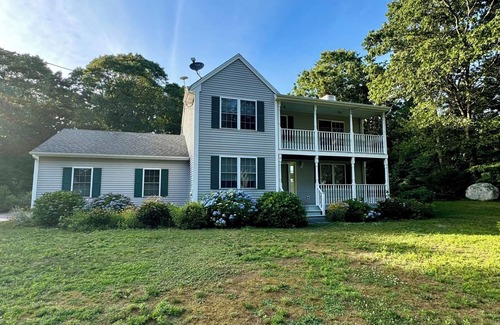 Charlestown House | 3 bed/3 bath Summer & Sept-May Rental