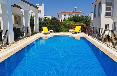 Karsiyaka Villa | 3 bed 3 Bath Villa With Views