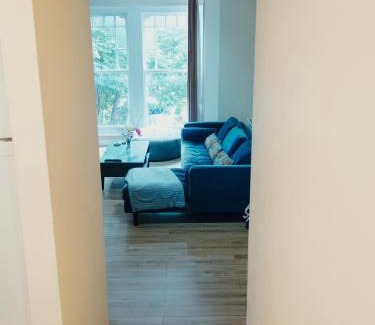 Crouch End Apartment | 3 bed Apartment London with Balcony & Workspace