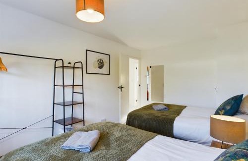 Tilehurst House | 3 bed beautiful home which sleeps up to 6