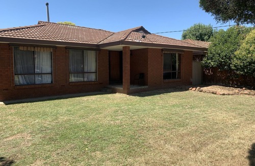 Shepparton House | 3 Bed Close to GV Hospital