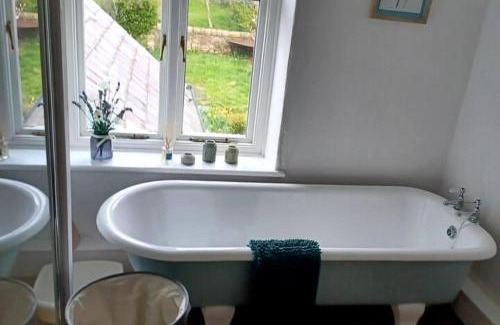 Sunderland House | 3 Bed Cottage-Sleeps 6-Country Views-Pet friendly