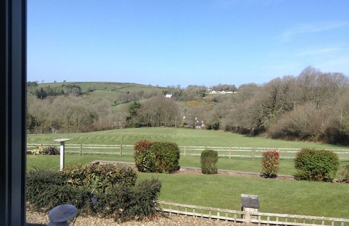 Llandyssiliogogo House | 3 Bed Cottage with Hot Tub/Games Room Nr New Quay