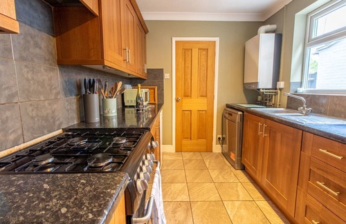 Lowestoft House | 3 bed Edwardian holiday home 150 yards to Pakefield’s golden beach