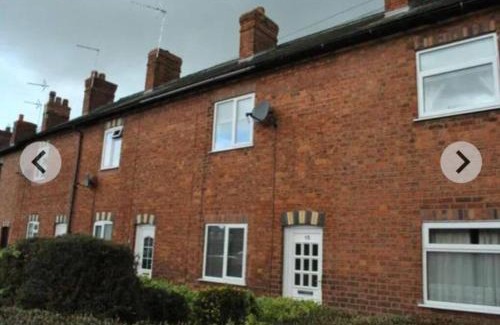 Whitchurch House | 3 bed Entire Cottage in Whitchurch, Shropshire